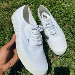 Size 14 brand new White vans